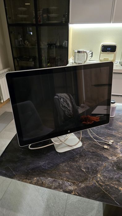 apple cinema display 24'