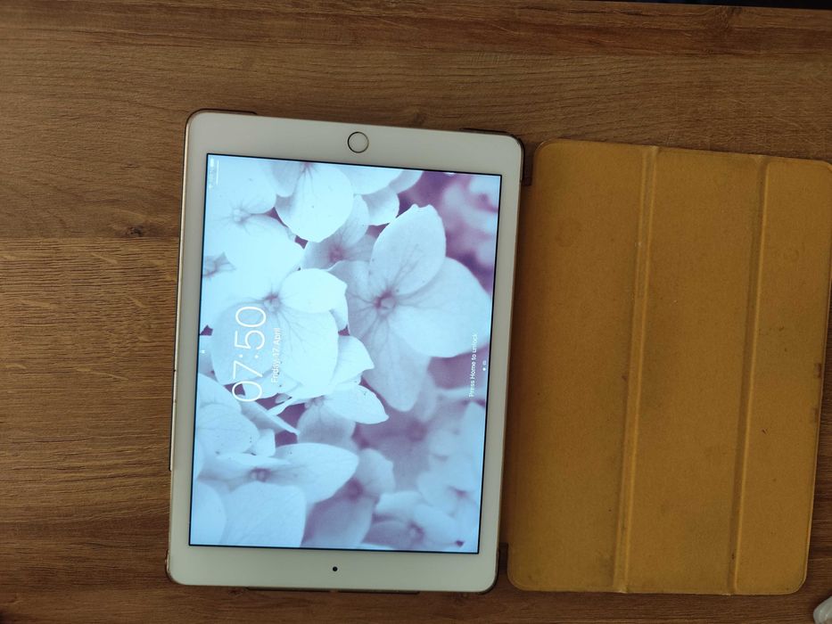 Ipad Air 2 в много добро състояние