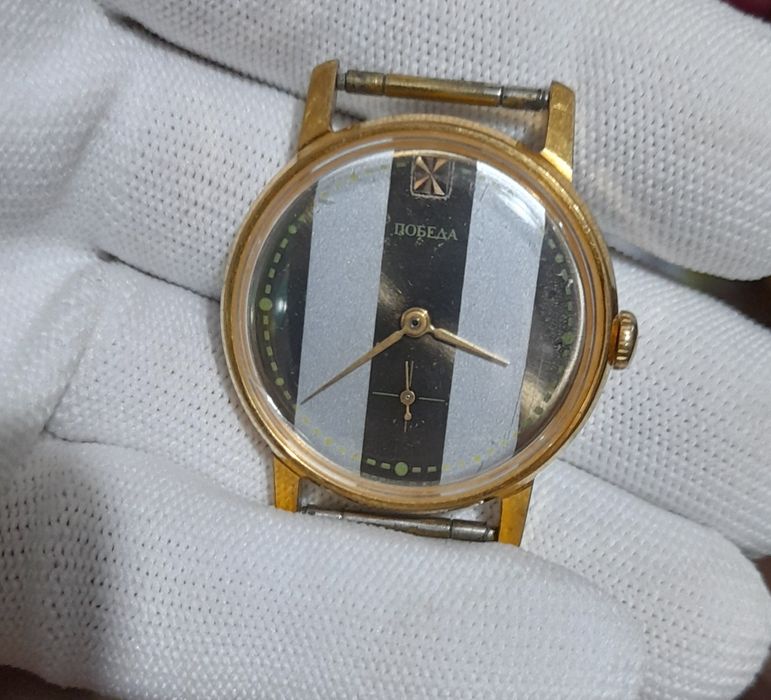 Советские позолоченные часы