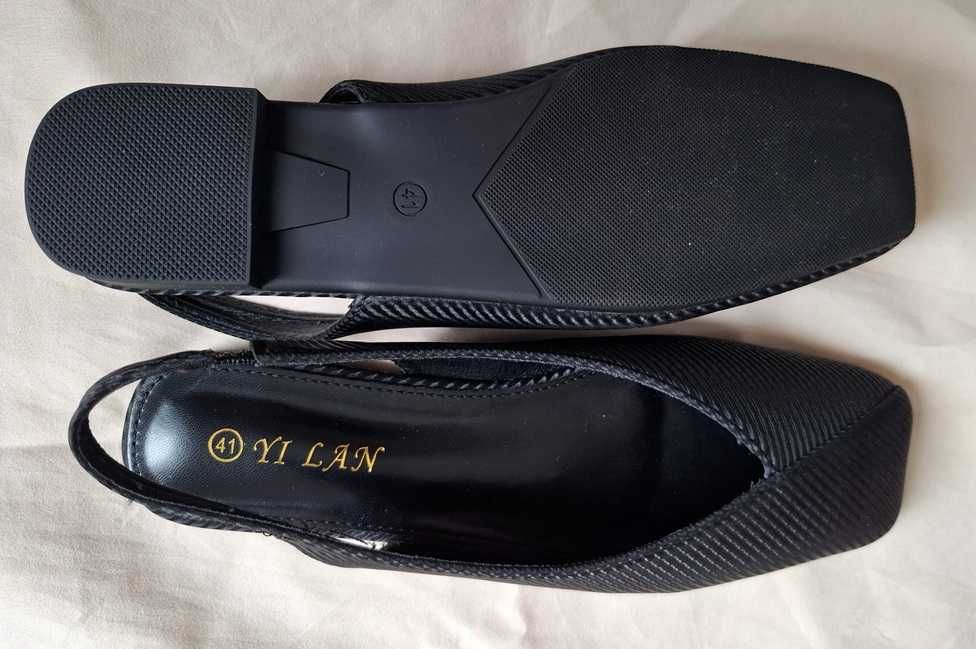 Женские босоножки элегантный современный дизайн  40-41 размер