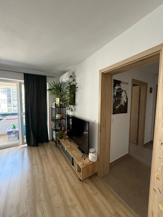 Apartament decomandat Coresi
