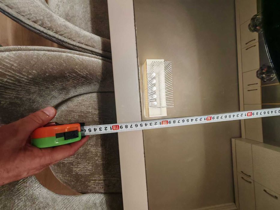 Модерна масивна маса /ИЗГОДНО/