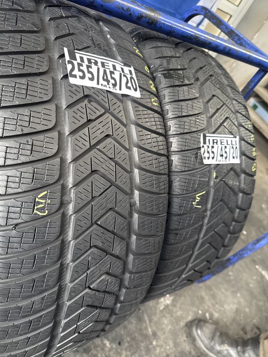 255/45/20 Pirelli