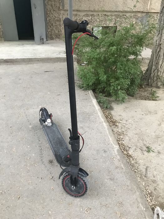 Продается электросамокат хсиоми м365