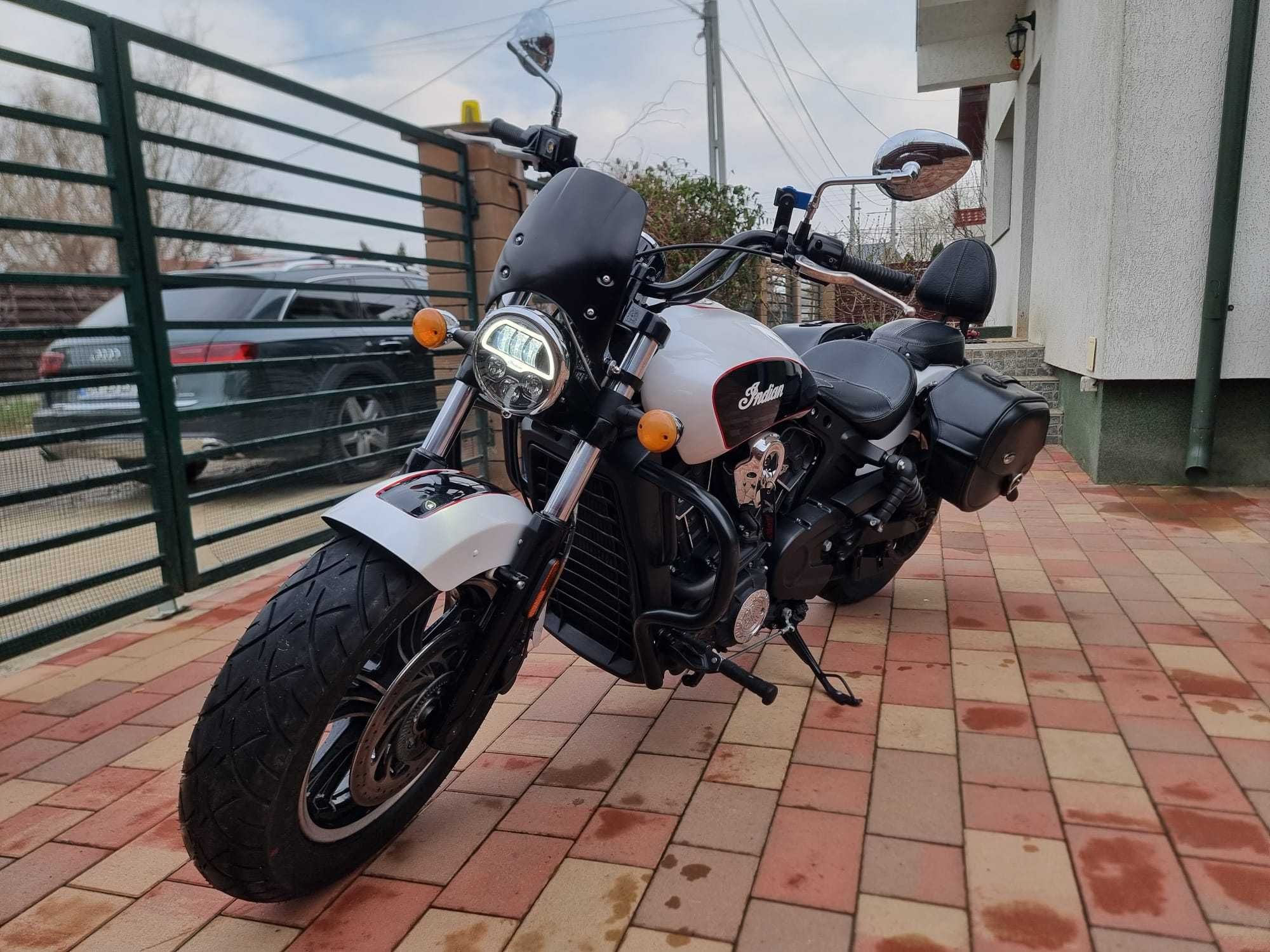 Indian scout deals bobber olx