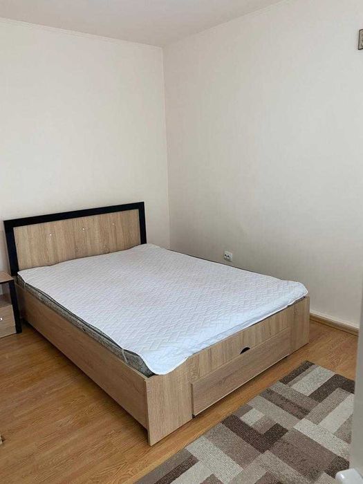 De inchirat apartament cu 2 camere zona centrala