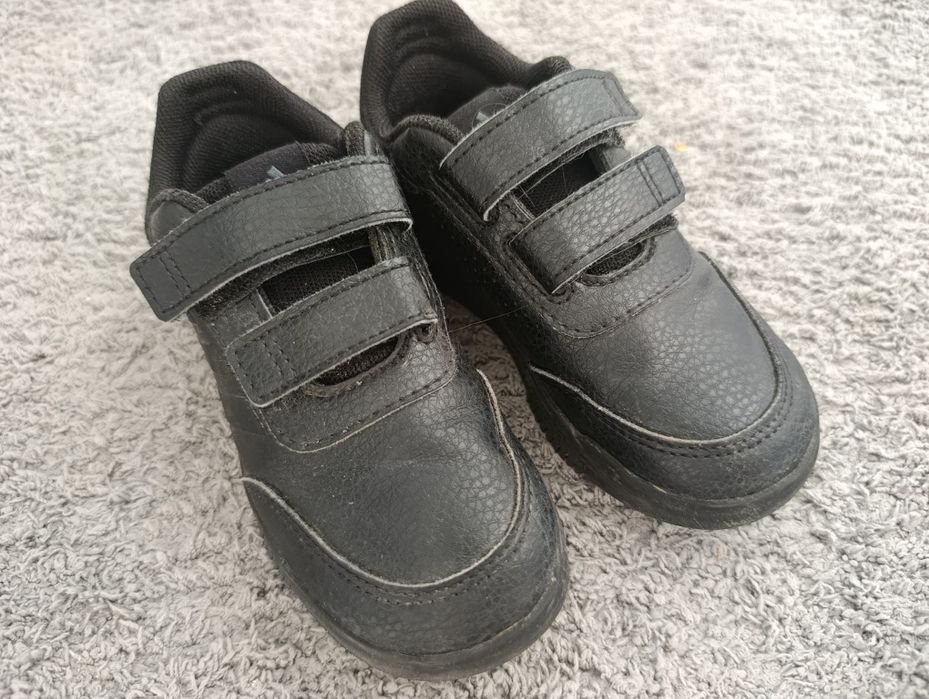 Adidas băieți mărimea 27