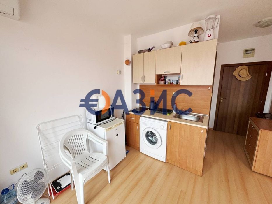 Продава се Едностаен апартамент в к.к. Слънчев бряг - 39 кв.м за 602 €/кв.м - Снимка #8