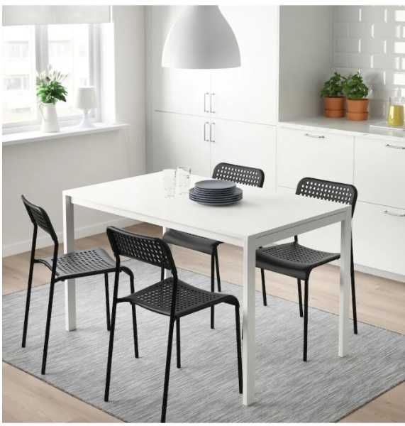 scaune ikea albe si negre