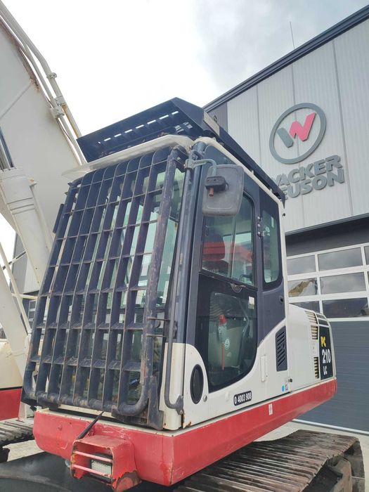 Excavator Komatsu PC210 LC-8