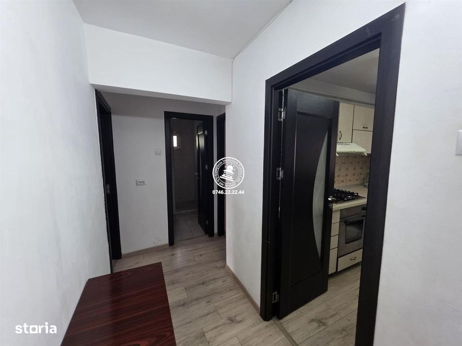 Apartament 2 camere de vanzare - 2 balcoane, etaj intermediar - CUG