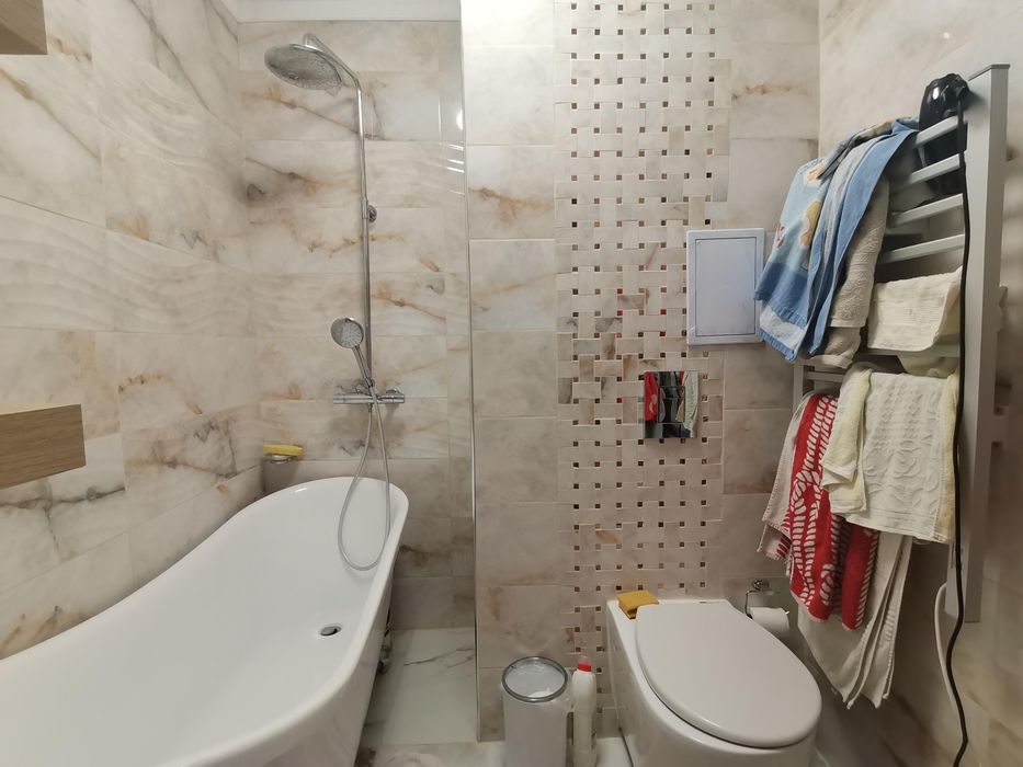 Продава се Тристаен апартамент в Бургас, Зорница - 126 кв.м за 2540 €/кв.м - Снимка #6