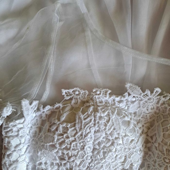 Vând rochie de mireasă