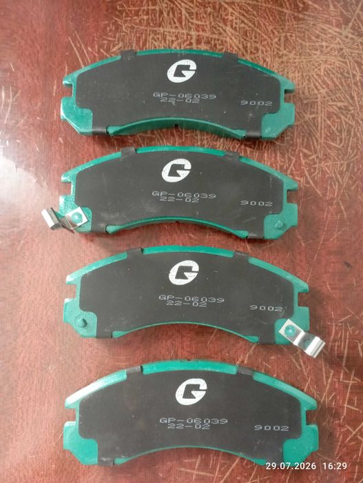 Продам тормозные колодки Gbrake