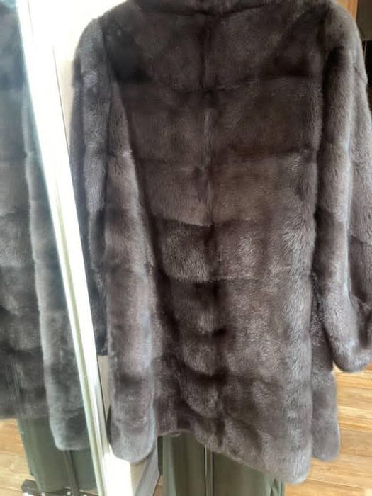 Шуба норковая продам