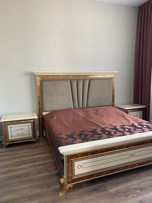 Продам шикарный спальный гарнитур Гуачжоу