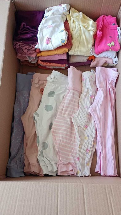 Лот дрехи за момиченце с номерация от 56 до 86