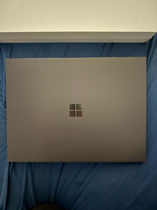 Vand laptopuri microsoft
