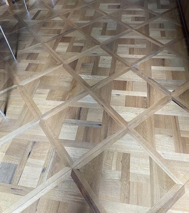 Vand parchet si panouri parchet Versailles