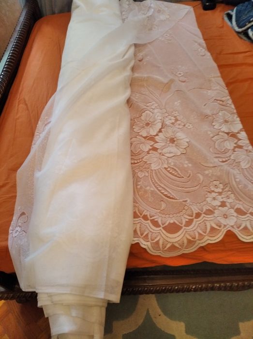 Vind Perdea la metru sau tot Sulul