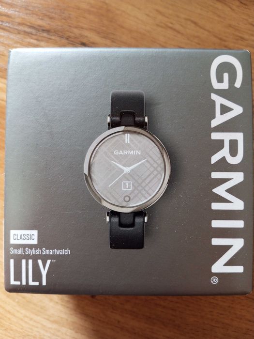 Смарт часы Garmin Lily
