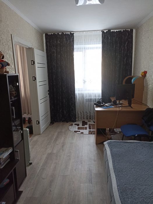 Продам 2 комнатную квартиру срочно