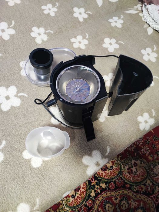 Vand storcator de fructe electric