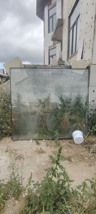 Продаётся окно  от автосалона