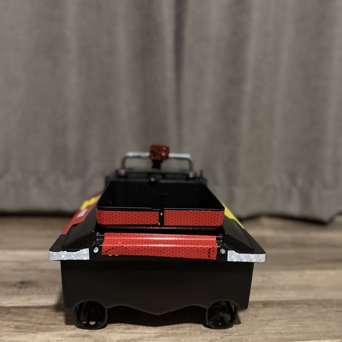 Лодка за захранка