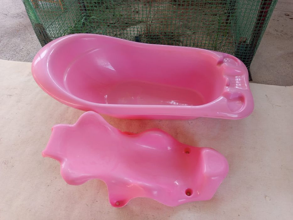 Продам ванночку с горкой.