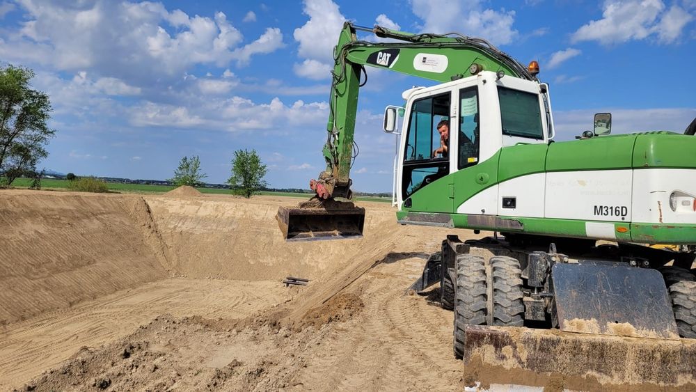 Услуги экскаватора погрузчика