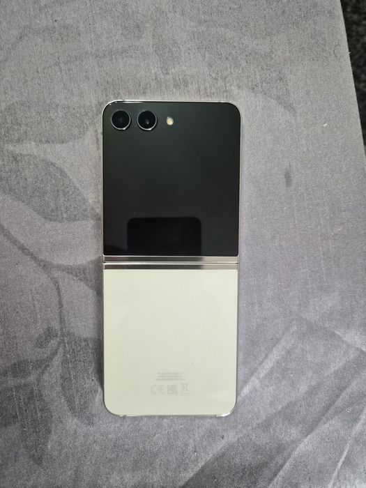 Samsung Z flip 5