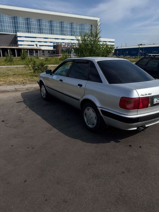 Продам Ауди 80 B4