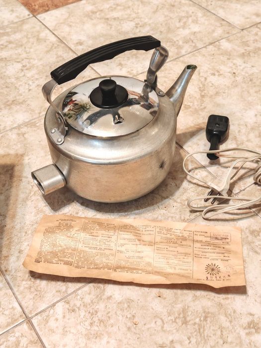 Чисто Нов Много Качествен Руски Соц СССР Електрически Чайник 1980те г
