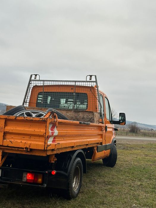 Vând sau schimb iveco dayli  cu microbuz.