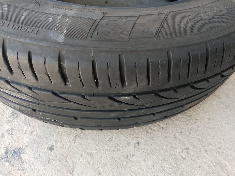 продам шины для камри.