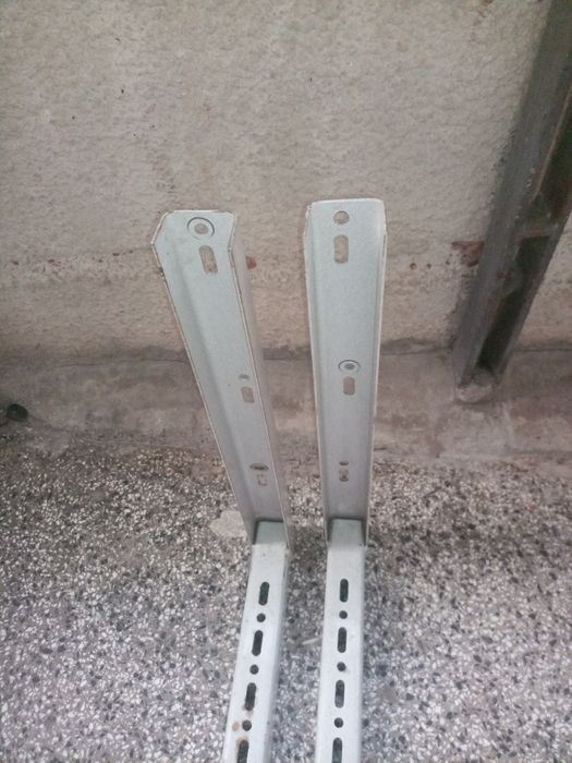 Стойка за външно тяло на климатик.