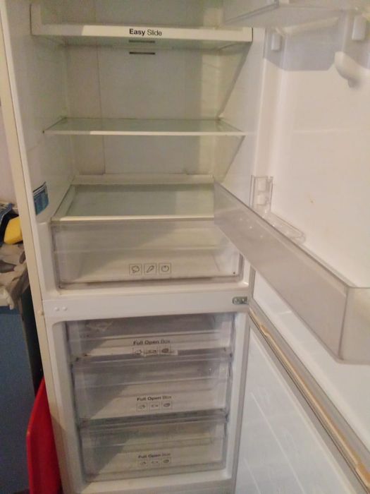 Холадильник 140000