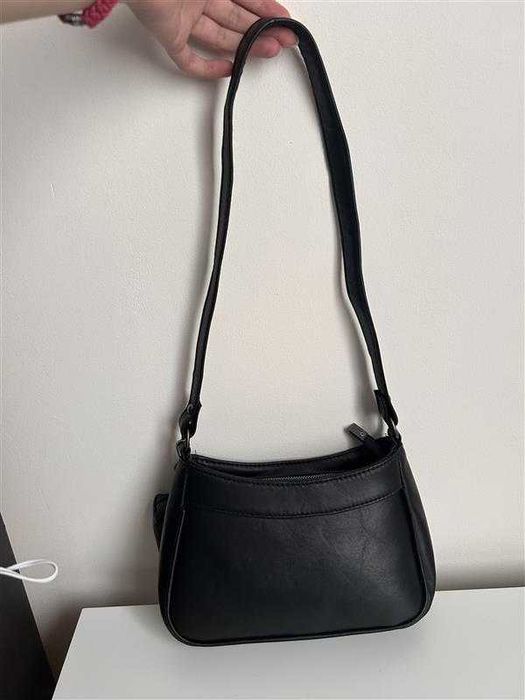 Черна дамска чанта