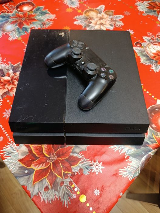 Playstation 4 с джойстик (не работи)