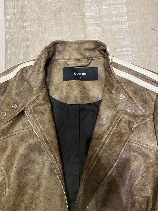 Стилно Кафяво яке от Croop