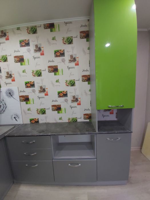 Продам кухонную мебель