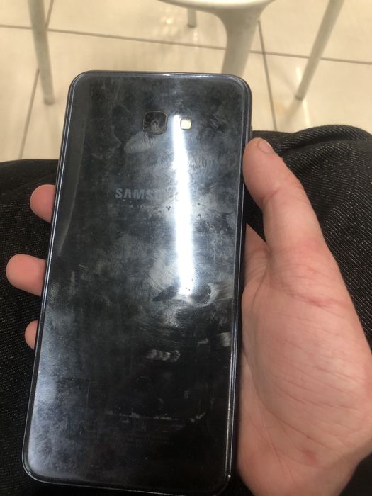 Продам самсунг j4+