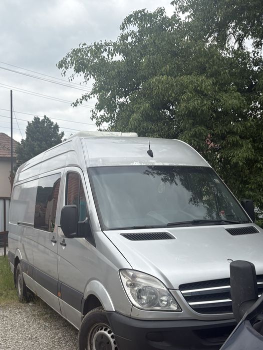 Vand mercedes sprinter 315 xxl de persoane 8+1