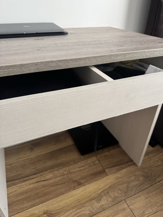 Письменный стол