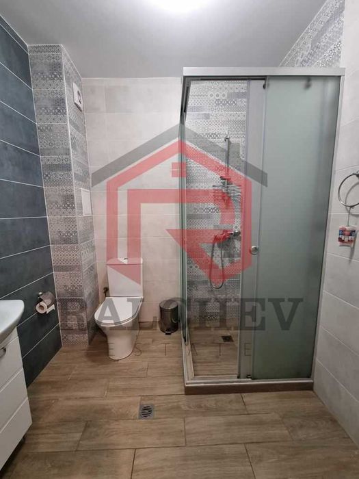 Дава се под наем Двустаен апартамент в Варна, Възраждане 3 - 74 кв.м за 433.5 € - Снимка #7