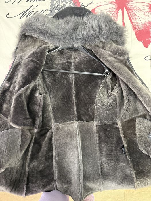 Cojoc Vesa cu gluga, blana naturala de miel si vulpe  polara