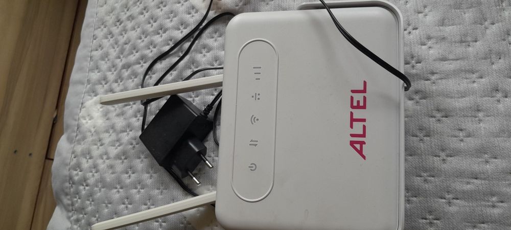 Продам вайфай Altel месяц пользовались новый