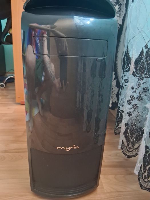 Vand pc gaming , monitor ,mouse spad ,mouse si tastatutra