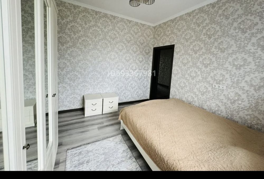 Продам спальный гарнитур